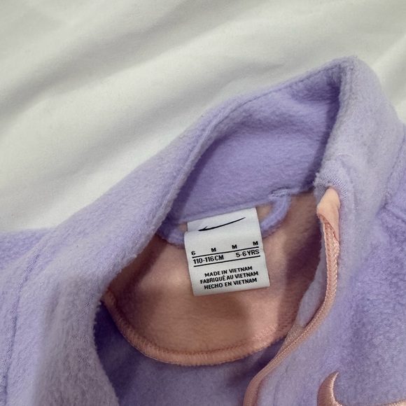 Nike girls purple and pink zip up sweater size 5/6 - Picture 3 of 5